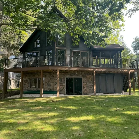 Spend Time Making Cherished Memories at This Gorgeous 5-Bedroom Lakefront Lodge!