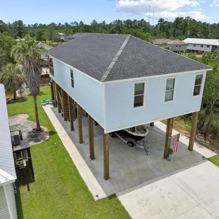 A Little Piece of Heaven-Waterfront-Views-Firepit-Family Friendly
