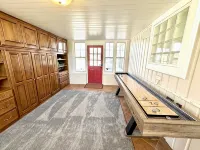 Hill Country Home; King & Queen Suites; Game Room, Office & Fire Pit - Kerrville - Wifi