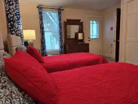Aldine Simpson Suite SPACIOUS updated 1-bdrm w/lake view in heart of Chautauqua! - 3-Star
