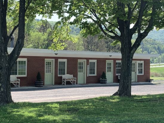 Remodeled cozy country suite. Close to Cooperstown
