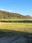 Cozy Cabin on working cattle ranch, close drive to Crater Lake, peaceful, quiet