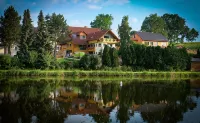 Großzügige Ferienwohnung am Badeweiher in der Oberpfalz - Homestays