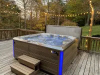 Cabin Guest Suite Retreat ft Million Dollar View!