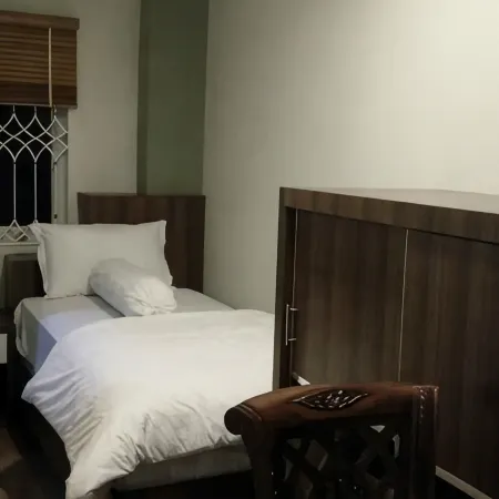 Lewi House