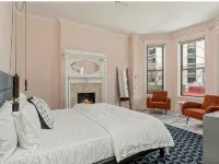 The Neighborhood Hotel Lincoln Park