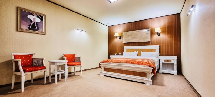 Villa & Restaurant Levoslav House シビウのホテル