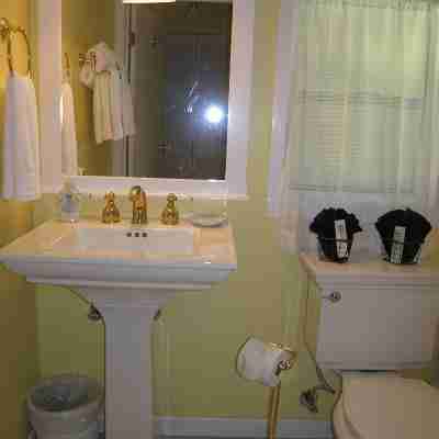 Cozy, Romantic Cottage just 3 minutes from the village of Mendocino! Rooms