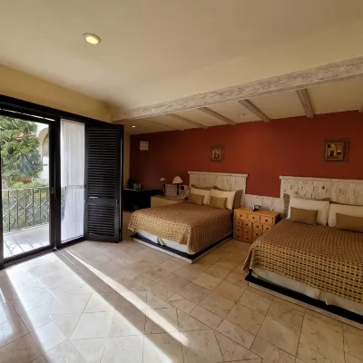 Hotel Quinta las Alondras Hotels near Presa La Purisima Gto Gto