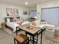 Dogs Stay Free • Luxe Downtown Apt • King Bed • Garage Parking • In-Unit W/D