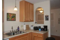 In-Town Bar Harbor, One Bedroom, Huckleberry Suit - บังกะโล