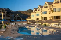 Sun Soaked Views, Pool, Spa; and Spectacular Mountain Views - Mountain view