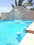 Villa Flamingo; Sleeps 8; Waterfall, Oceanfront Pool, Hot Tub - 빌라