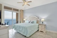 Direct Beachfront Lazy River Waterslide Hot Tubs-Walk to Restaurant's and Bar's - 4 Sao