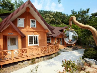 Wanju Kim's Cabin Pension