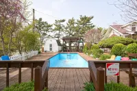 Seosan Gaetmaeul Villa Pension - Pools