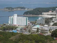 Beachhotel Shirarahama - 2-Star