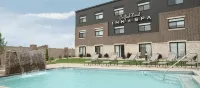 Great River Hotel - Pools