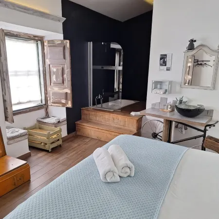 Lovin Book Guesthouse