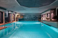 โรงแรมอีเดนเวลเนส - ที่มีสระว่ายน้ำ