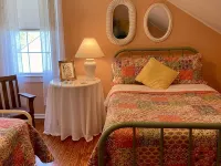 On 'The New River Trail' Hotels in Grayson County
