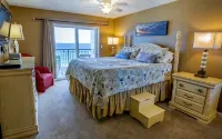 GREAT FOR FAMILIES- Huge 3/3 Gulf-Front Condo with 32' Balcony - Jacuzzi