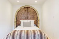 STUNNING private Designer villa/duplex in the top of Hollywood Hills. 酒店