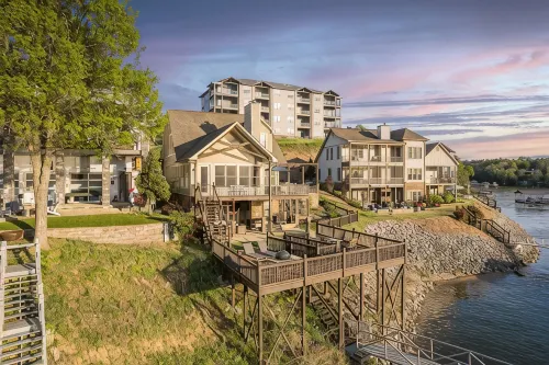 Waterfront family home on Smith Lake