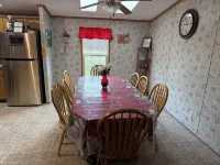 King Size Bedroom/ Outdoor Fire Pit, Game Room. Cozy Getaway Cottage Hotels in Cairo