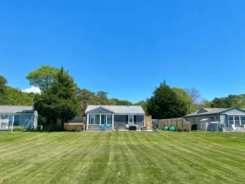 Beachfront - Sauna - Screened Patio - 2 King Beds - Dogs Encouraged! - 4 tähden