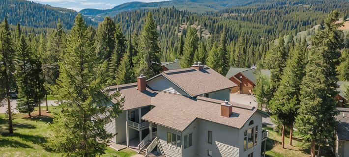 Amazing Views, Large Balcony, Hot Tub & Sauna, 3 beds, Cozy Condo in Big Sky! Hotels in Big Sky