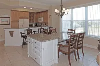 Gorgeous Oceanfront 3Bedroom Away From The Hustle and Bustle - Strand