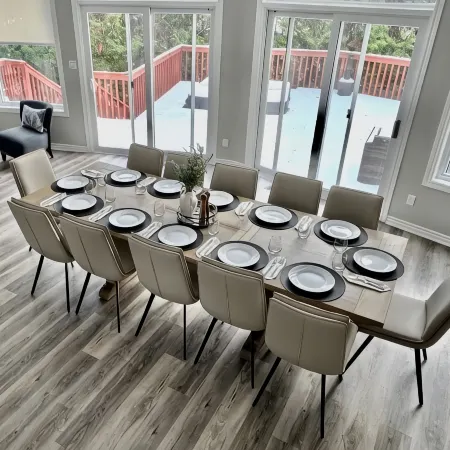 5 Bedrooms, Mountain Views, Steps from Blue Mountain Village, Hot Tub, BBQ