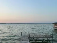 Charming 2-bedroom cottage on Mullett Lake - northwest side! - Maalaistalo