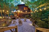 Secluded Cherry Log Cabin - Sauna - Hot Tub - Putting Green - Alphydda
