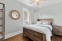 Milwaukee Bayview Getaway with Private Hot Tub - บังกะโล