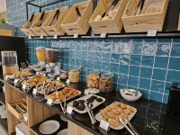 Next Inn - breakfast