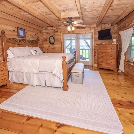 Riverview Log Cabin Lodge Near Creation Museum & Arc Encounter