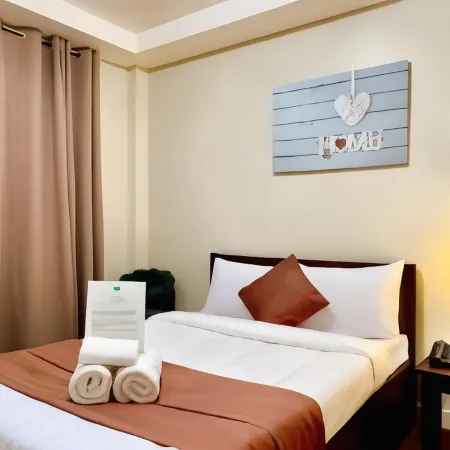 Elliannah Pines Hotel