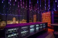 奧古斯都廣場菲利克斯裏本迪根屋套房酒店 - 酒吧