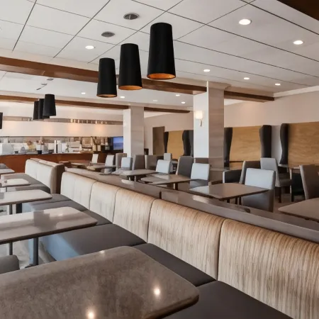 Cottonwood Airport & Expo Hotel Louisville