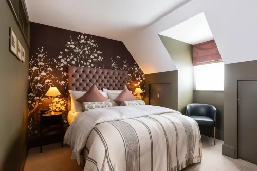 Red Lion - Bed and Breakfasts