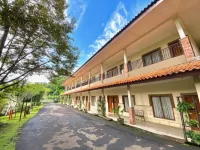 Bumi Gumati Resort & Convention - parking