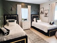 Luxury Retreat-Gourmet Kitchen, Playhouse, Hot Tub, & Steam Shower Hotels in Layton