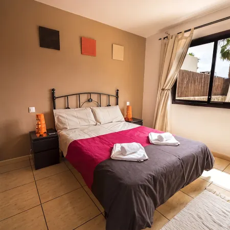 60sq.m Roof Solarium, 50sq.m Rear Terrace: BBQ, Fibre WiFi, TV (BBC, SKY sports)