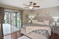Cozy 3 Beds/Heated Pool/Fenced Yard/ Centered in Punta Gorda/close to everything