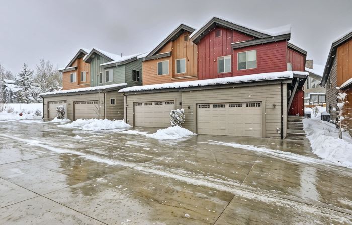 Family friendly 3 bdrm, hot tub, close to Canyons Village, interior designed