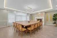 The President MansionLuxurious Family Retreat - 1.5 Miles to Beach