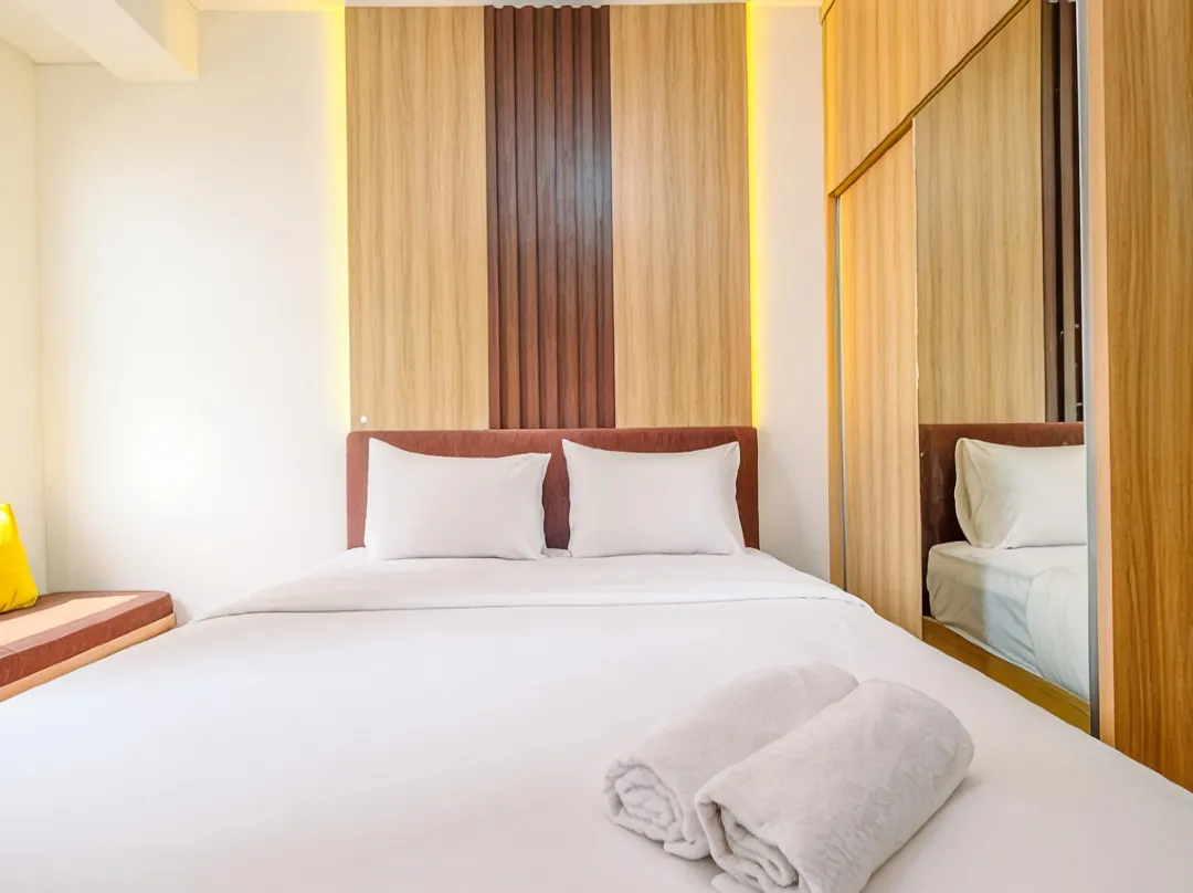 Comfy Modern Studio Transpark Cibubur By Travelio - Cibubur