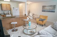 Walk to Beach! King Size Condo! - 4つ星